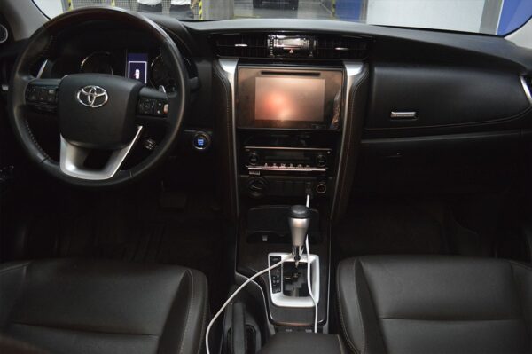 Fortuner - 12842KM - Imagen 4