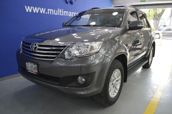 Fortuner - 40876KM