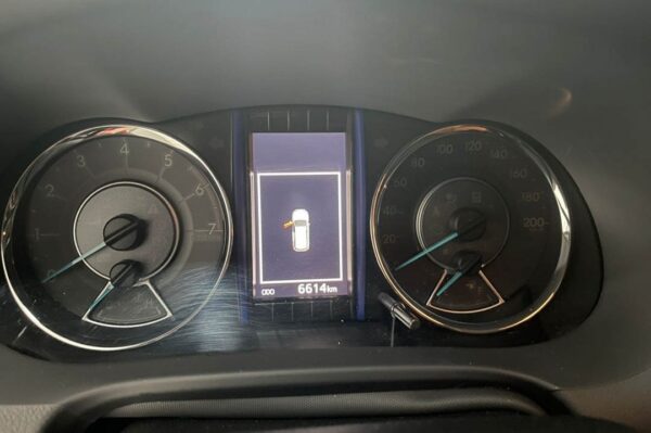 Fortuner - 6614KM - Imagen 6