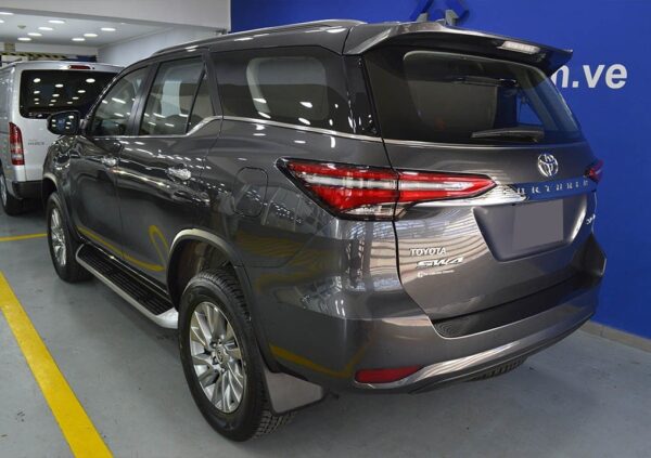 Fortuner - 14KM - Imagen 3