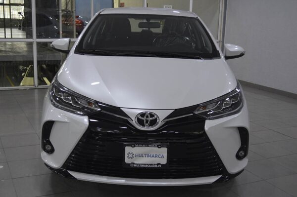 Yaris - 814KM - Imagen 2