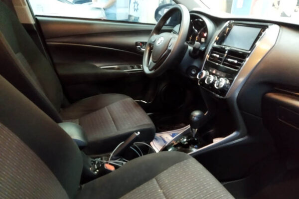 Yaris - 12973KM - Imagen 5