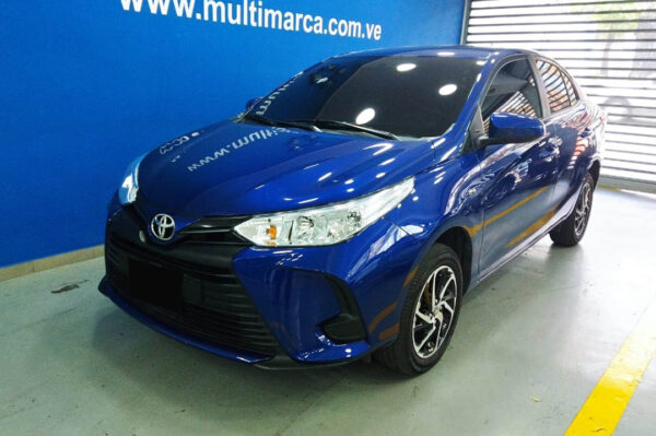 Yaris - 12973KM