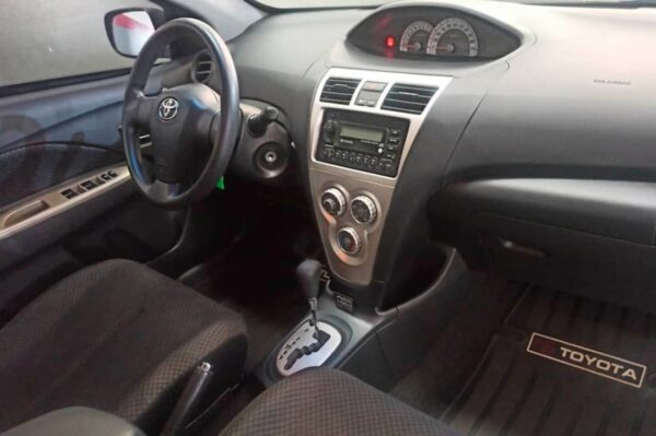 Yaris - 140667KM - Imagen 5