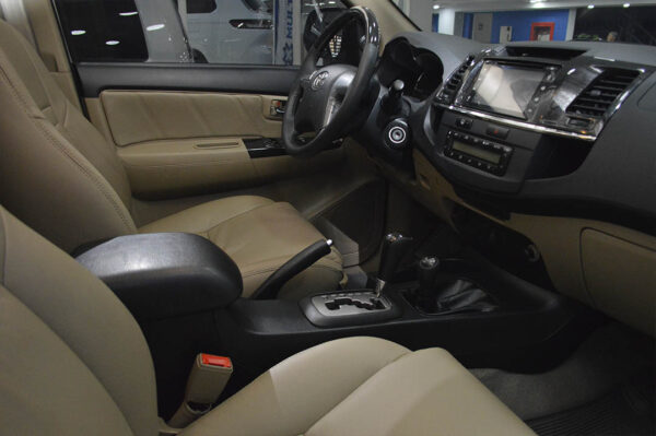 Fortuner - 33888KM - Imagen 5