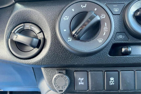 Hilux - 88KM - Imagen 8