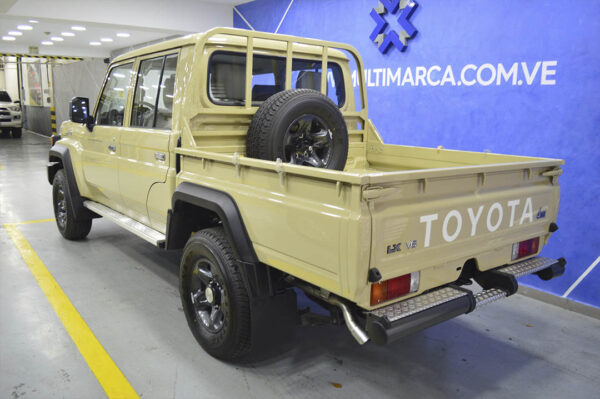 Land Cruiser - 44KM - Imagen 3