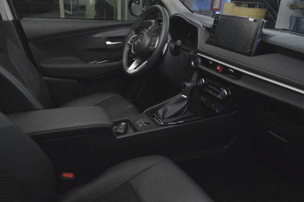 Yaris - 3142KM - Imagen 5
