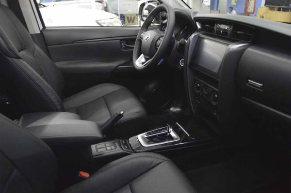 Fortuner - 67KM - Imagen 5