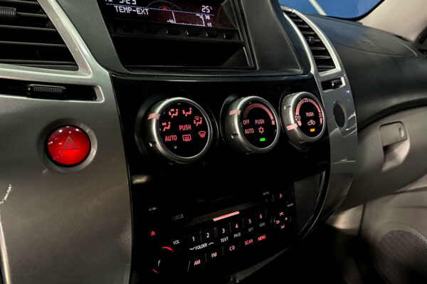 Montero - 114600KM - Imagen 8