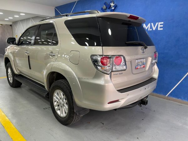 Fortuner - 115254KM - Imagen 3