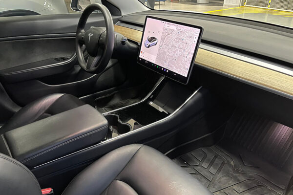 Model 3 - 37994KM - Imagen 5