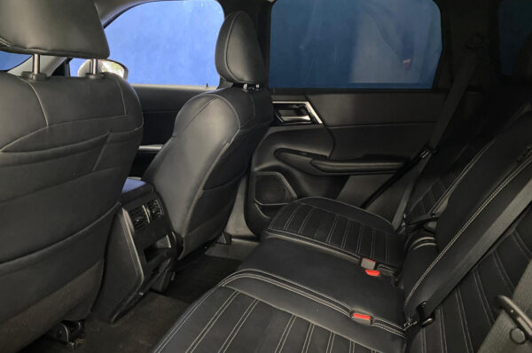 Outlander - 12926KM - Imagen 11