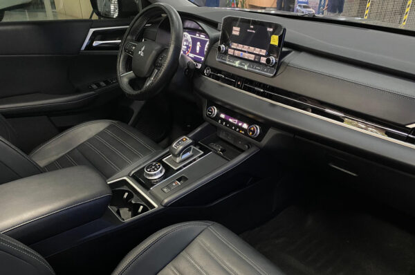 Outlander - 12926KM - Imagen 5