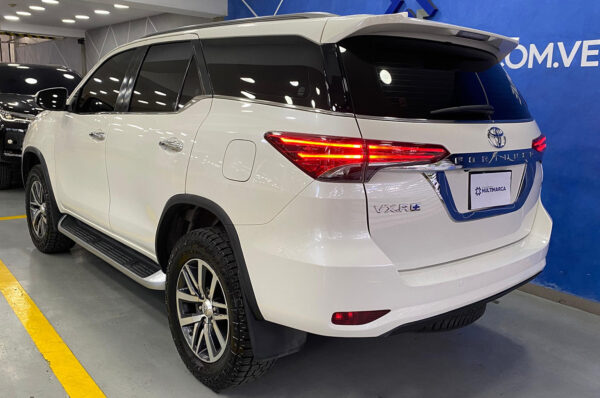Fortuner - 97963KM - Imagen 3