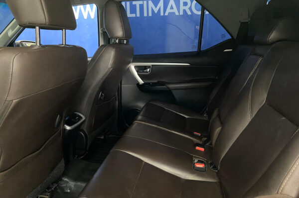 Fortuner - 97963KM - Imagen 13