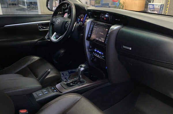 Fortuner - 97963KM - Imagen 5