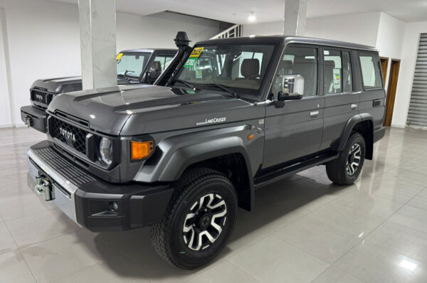 Land Cruiser - 0KM