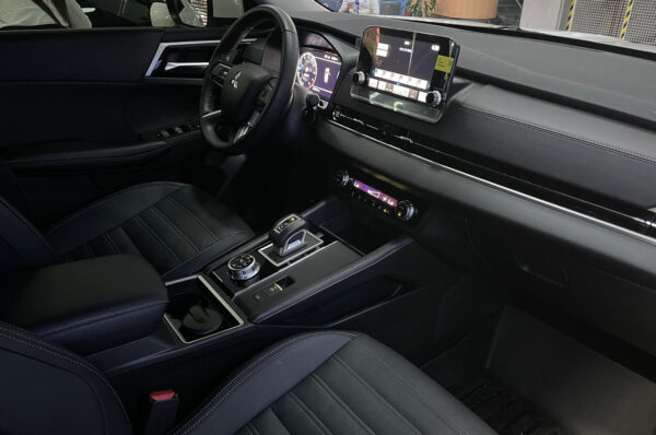 Outlander - 2755KM - Imagen 4