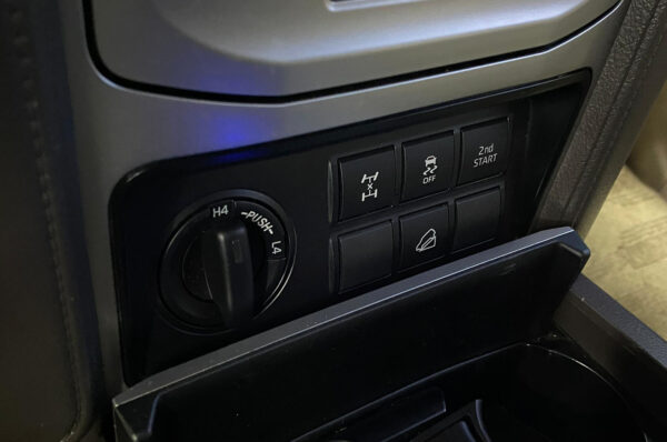 Land Cruiser - 1533KM - Imagen 10
