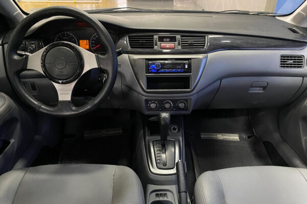 Lancer - 118000KM - Imagen 4