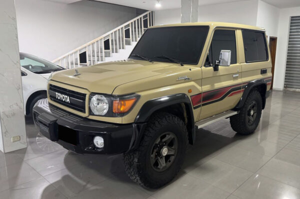Land Cruiser - 12000KM